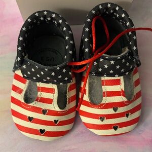 NWOT BirdRock Baby Mary Jane Star-Spangled and hearts Baby Walker Shoes. size 3